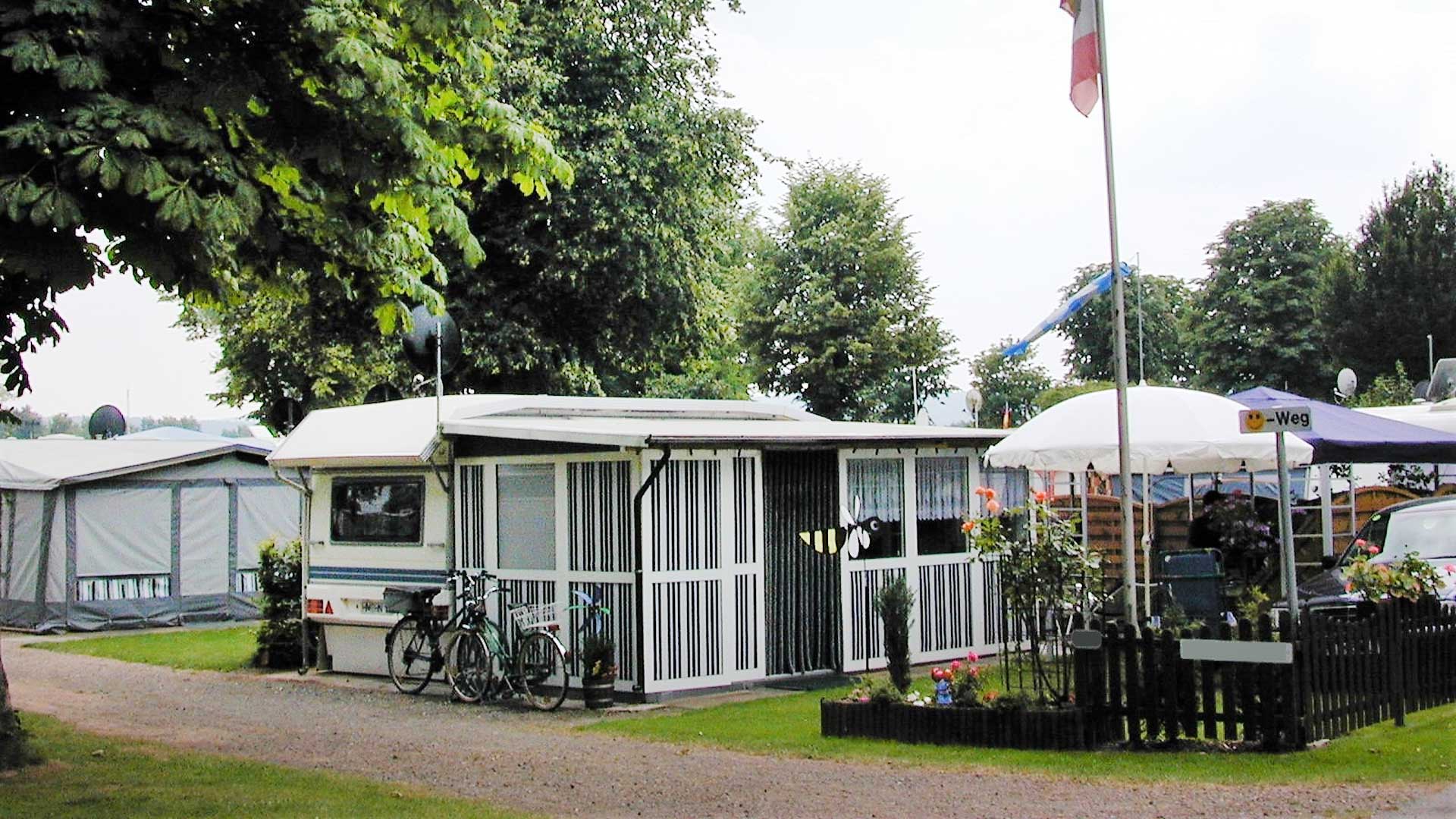 DoktorSee | Camping and Recreation Park by the river Weser in Rinteln, Germany | Year-Round-Camping